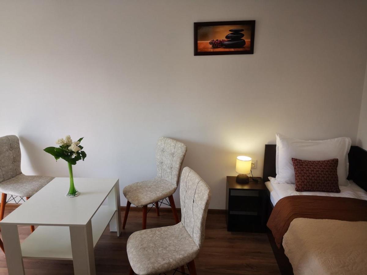 Saint Maria Guest House فيلينغراد المظهر الخارجي الصورة