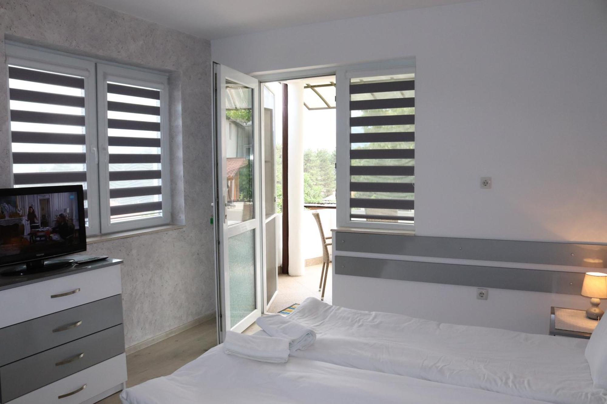 Saint Maria Guest House فيلينغراد المظهر الخارجي الصورة